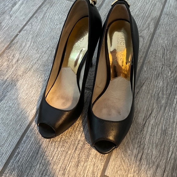 Michael Kors Heels - Picture 1 of 3